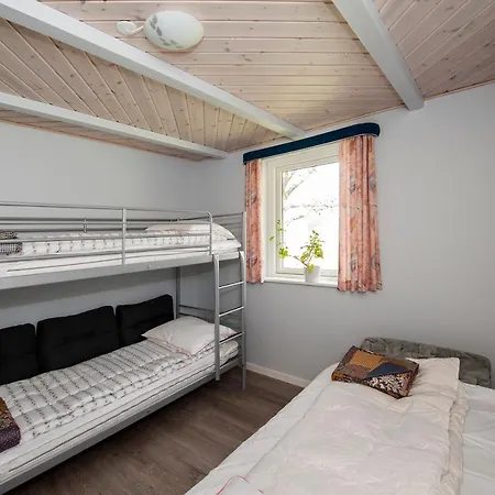 Ferieby - Torpet 146 *